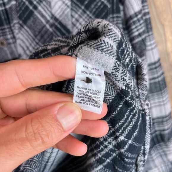 Field & Stream Mens Shirt Gray Blue Plaid Fleece Button Down Front Pockets Small - Picture 10 of 13